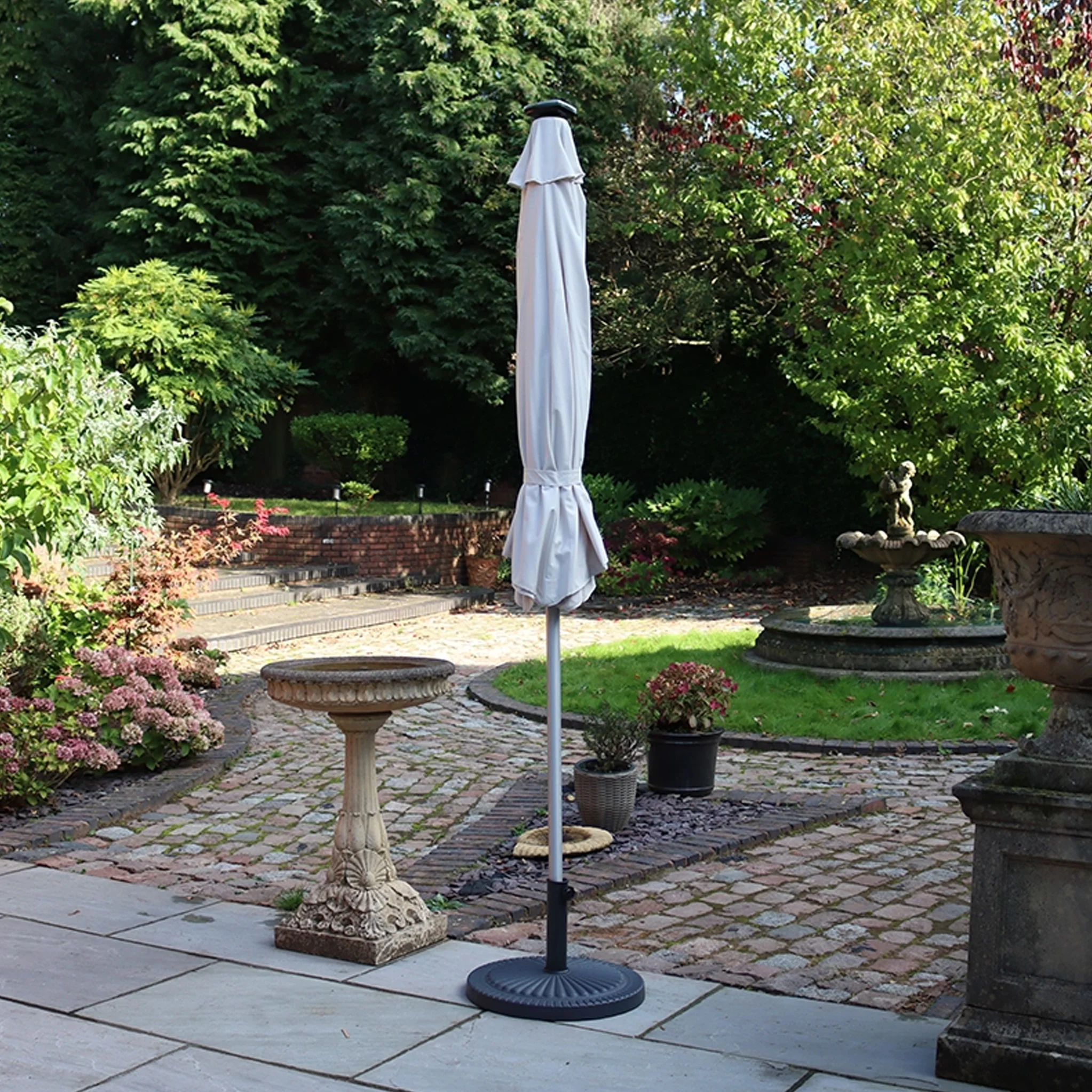 2.7m LED Lit Parasol - Image 18