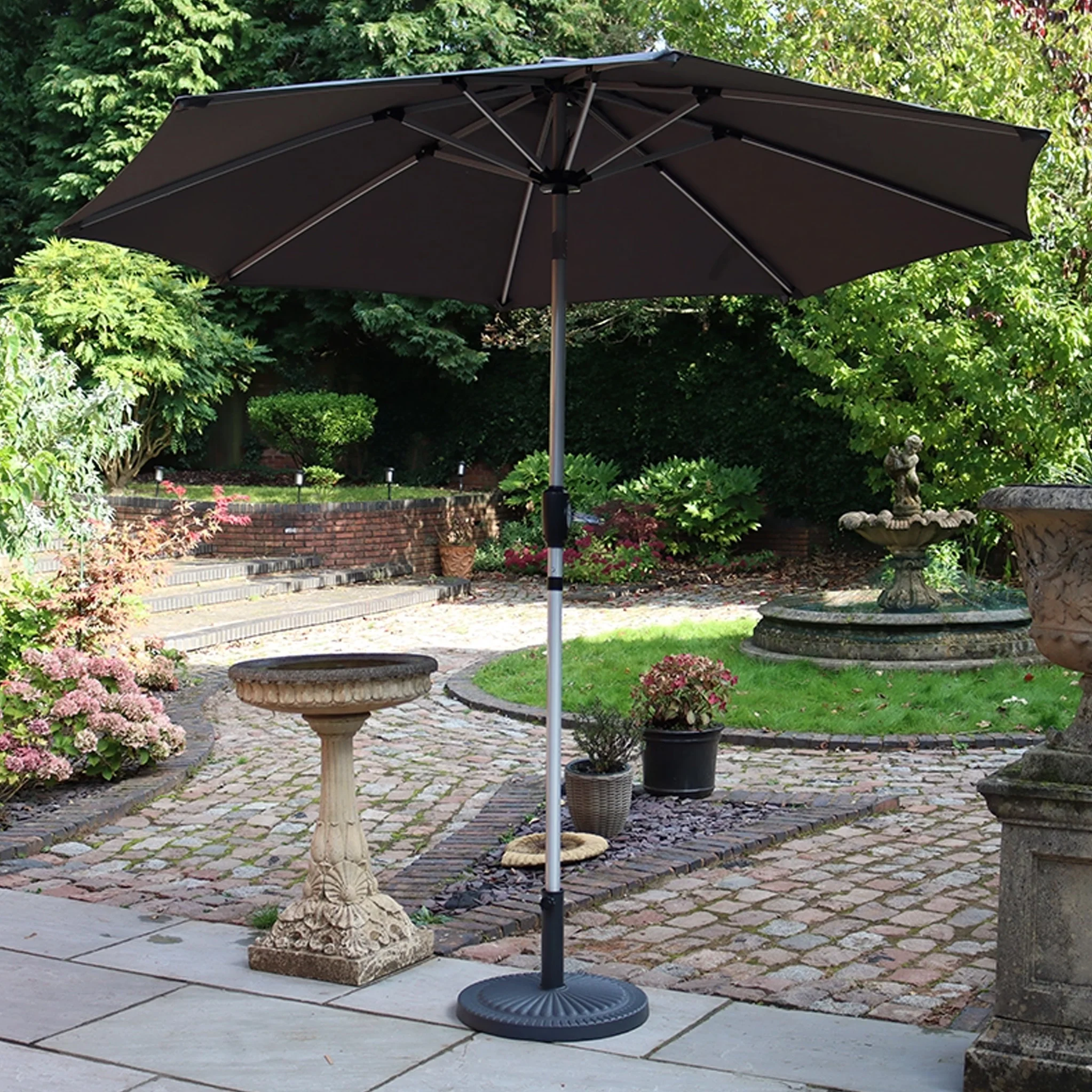 2.7m LED Lit Parasol - Image 4