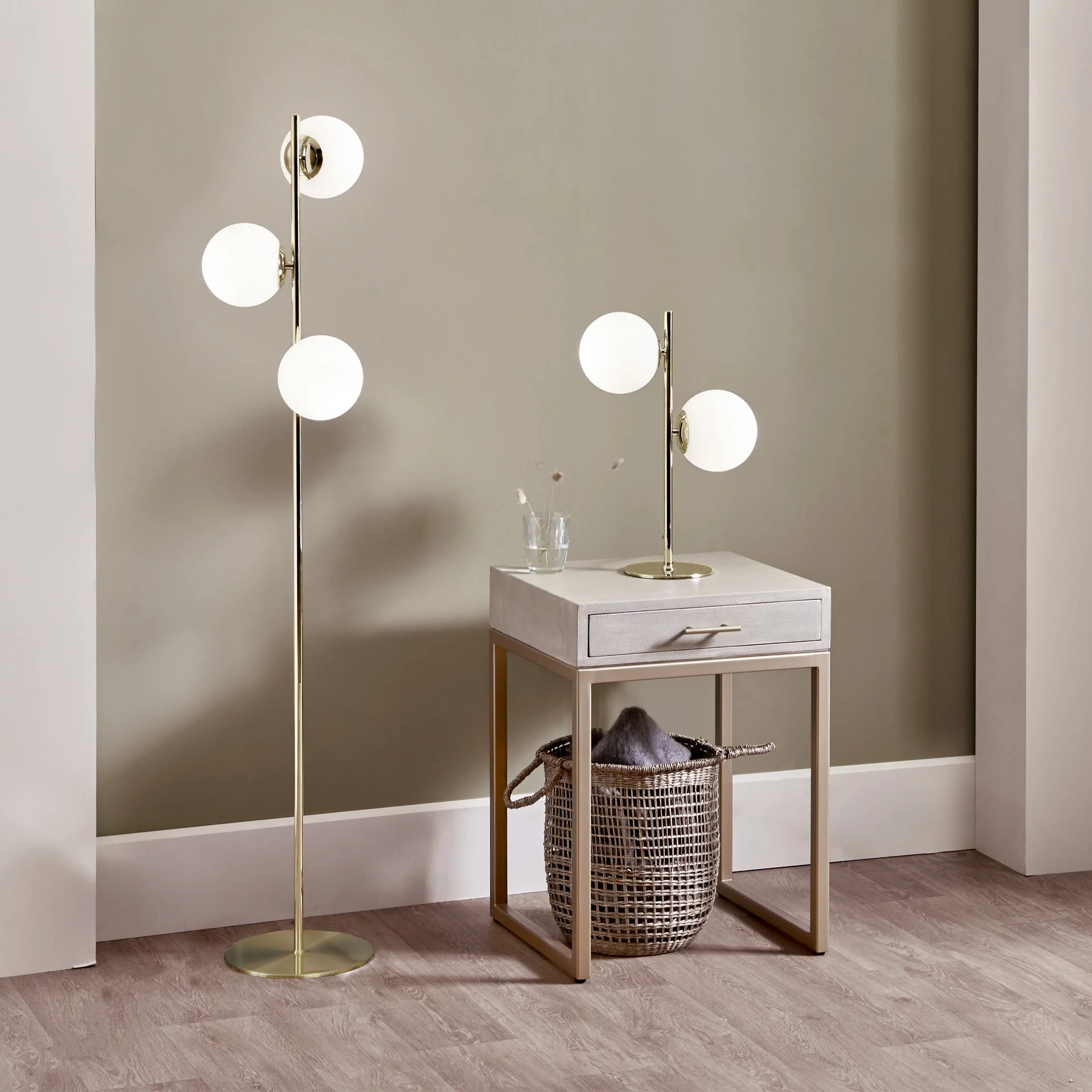 Asterope Metal Table Lamp - Image 4