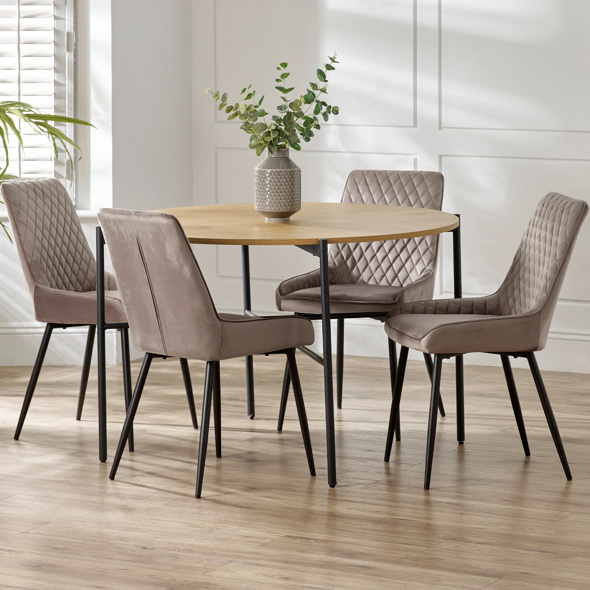 Austin 120cm Oak Effect Dining Table - Image 4