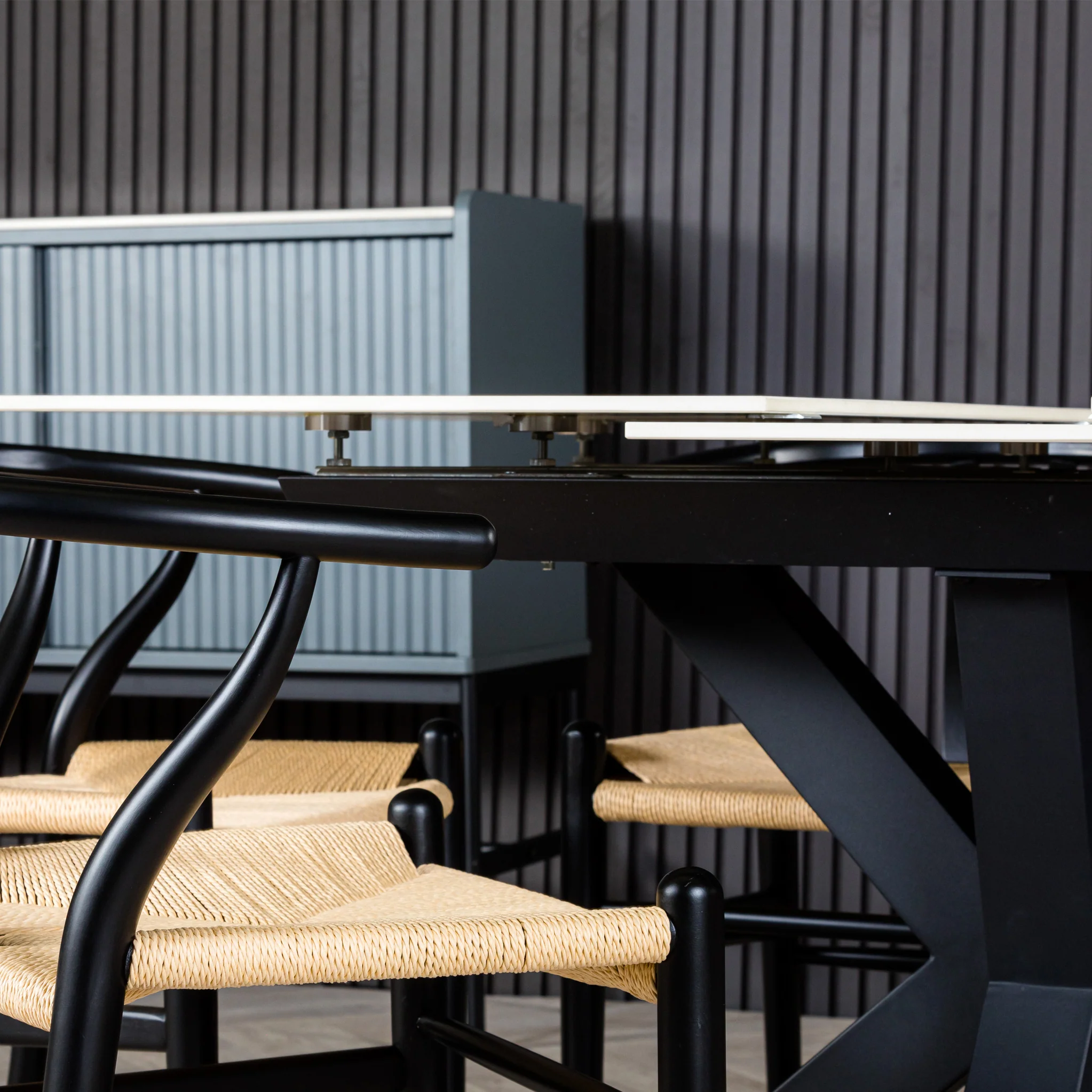 Cadley 140-180cm Extending Ceramic Dining Table - Image 5
