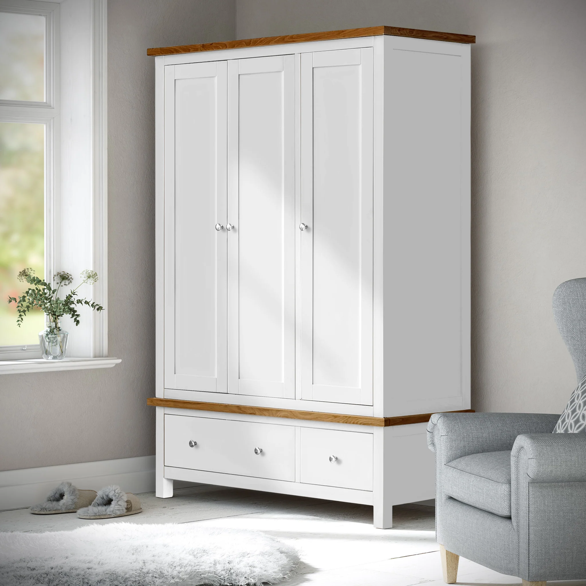 Farro Triple Wardrobe with Drawers - Image 3