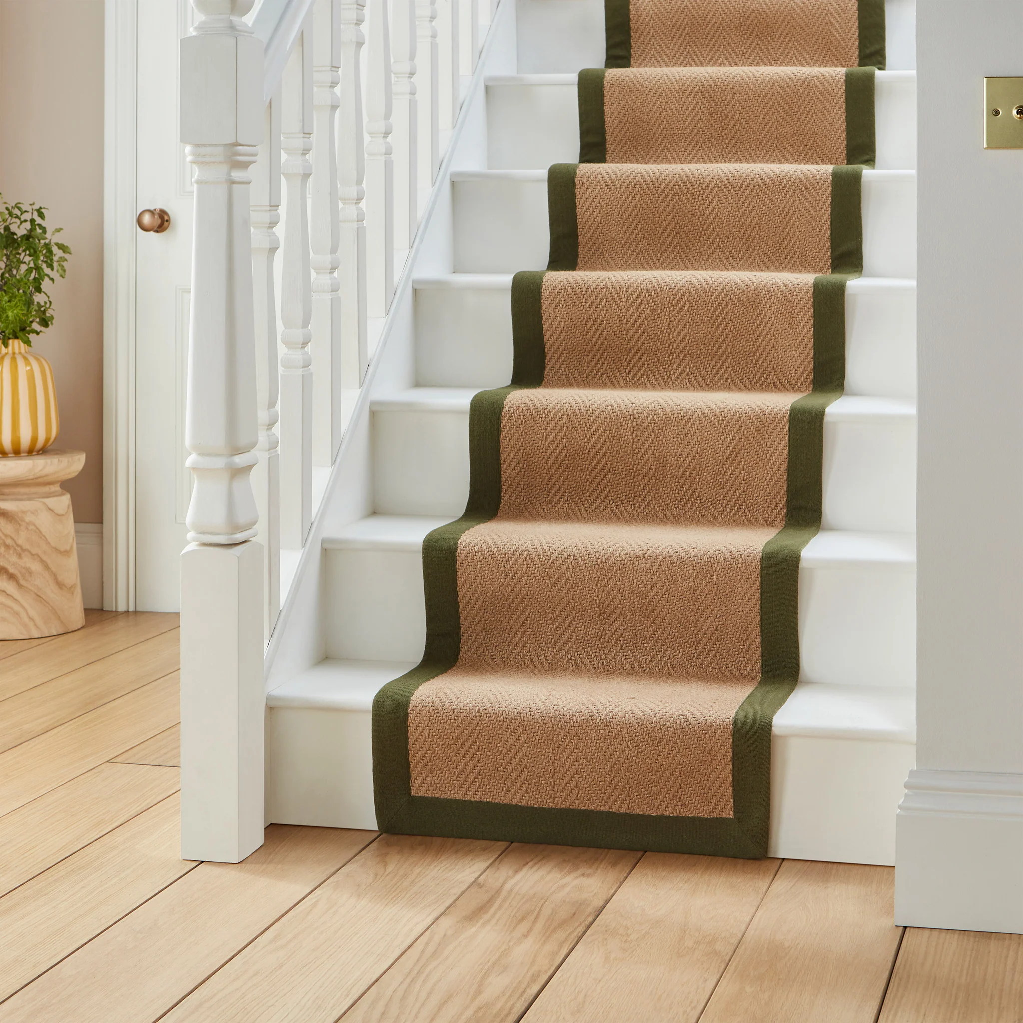 Ford Herringbone Jute Border Rug - Image 29