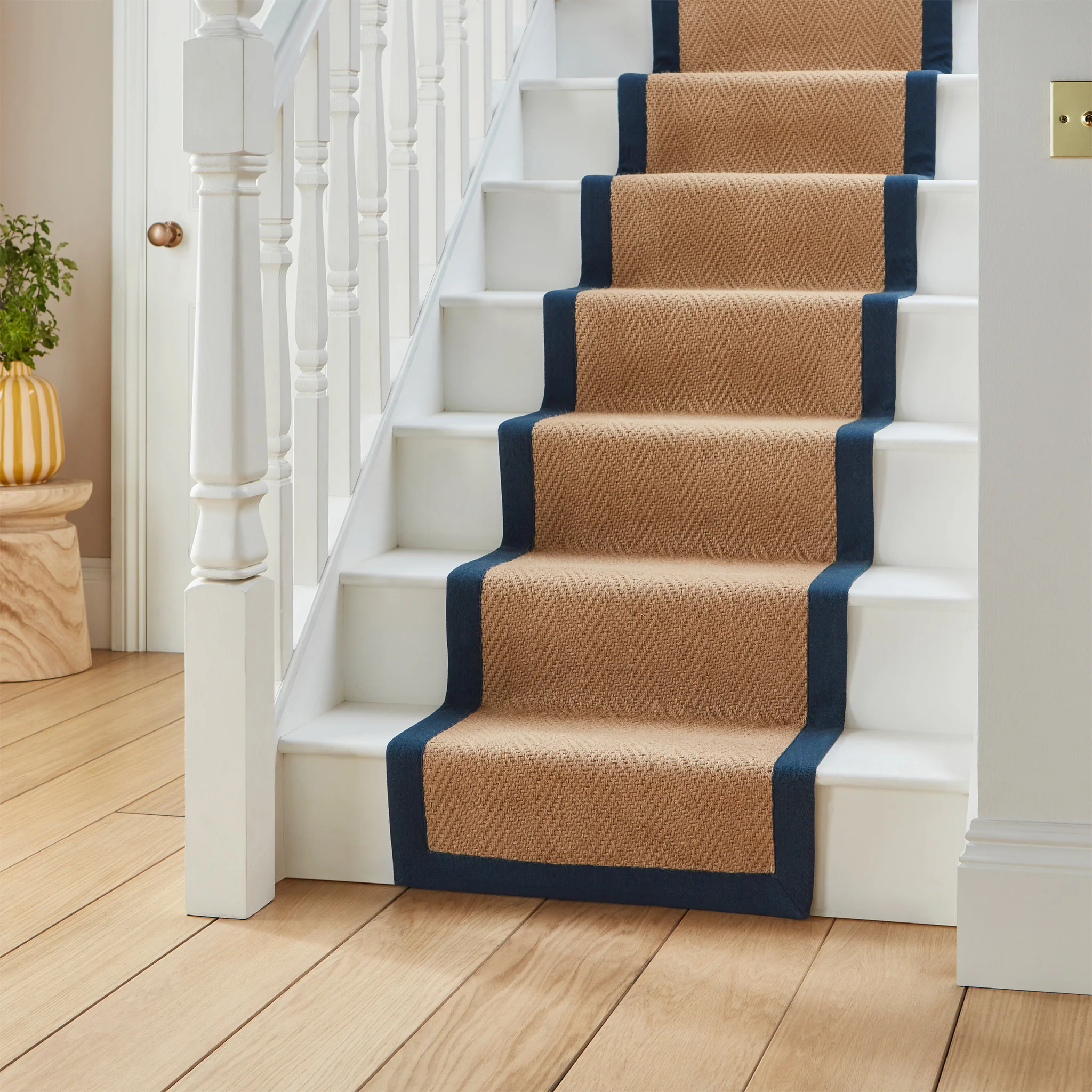 Ford Herringbone Jute Border Rug - Image 41
