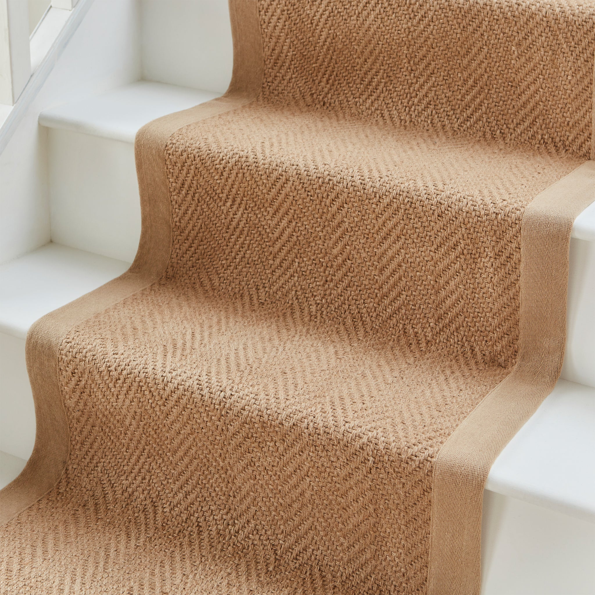 Ford Herringbone Jute Border Rug - Image 6