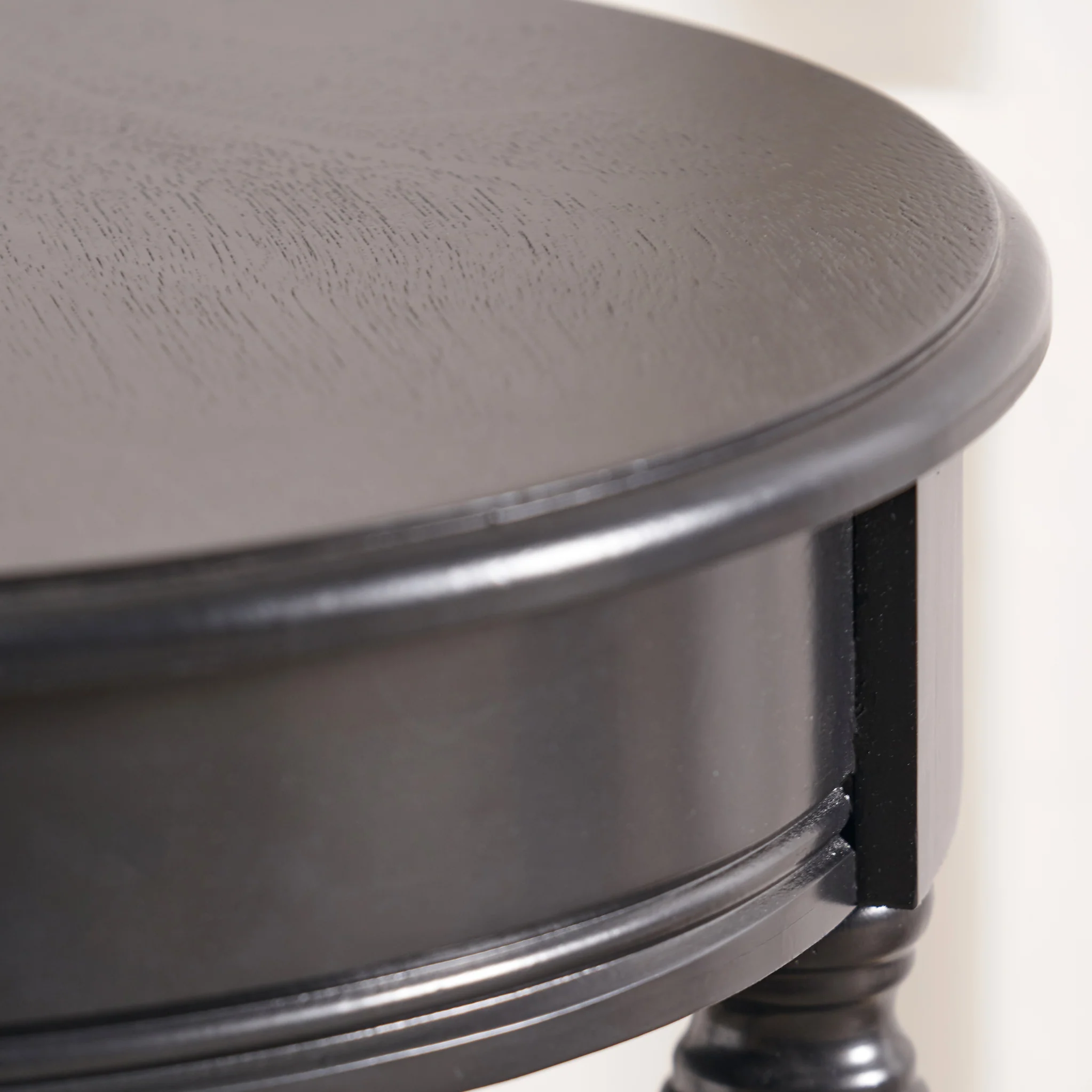 Heritage Pine Round Side Table - Image 4