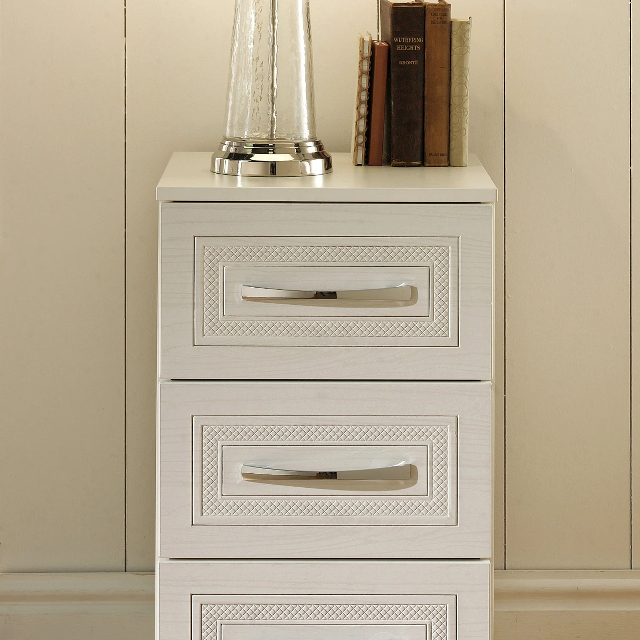 Killgarth 3 Drawer Bedside Table - Image 3