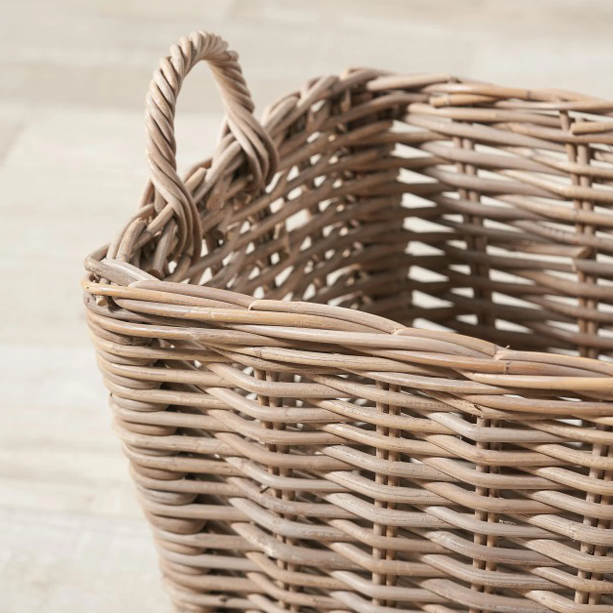 Kubu Rectangular Handled Laundry Basket - Image 3