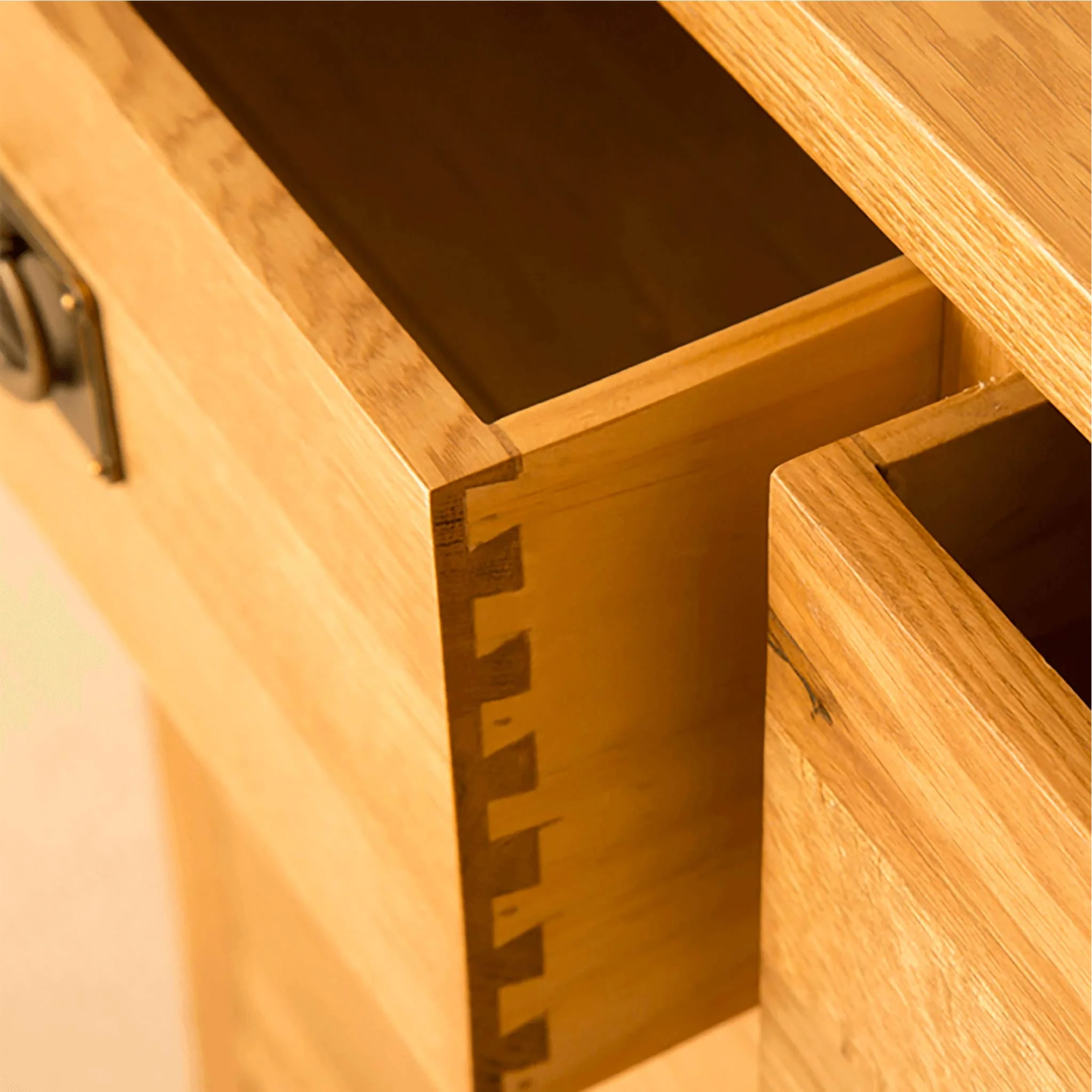 Lanner Oak 2 over 3 Drawer Chest - Image 4