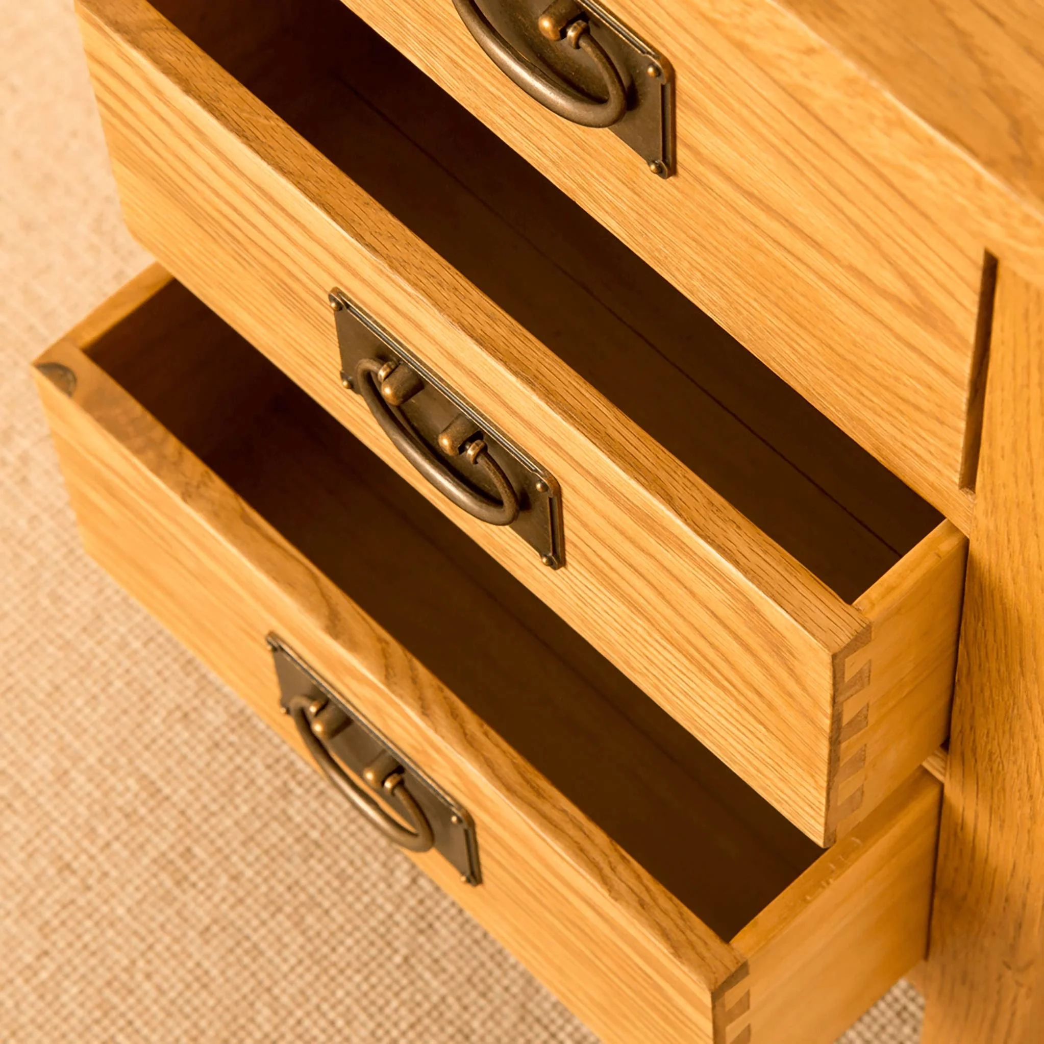 Lanner Oak Bedside Table - Image 6