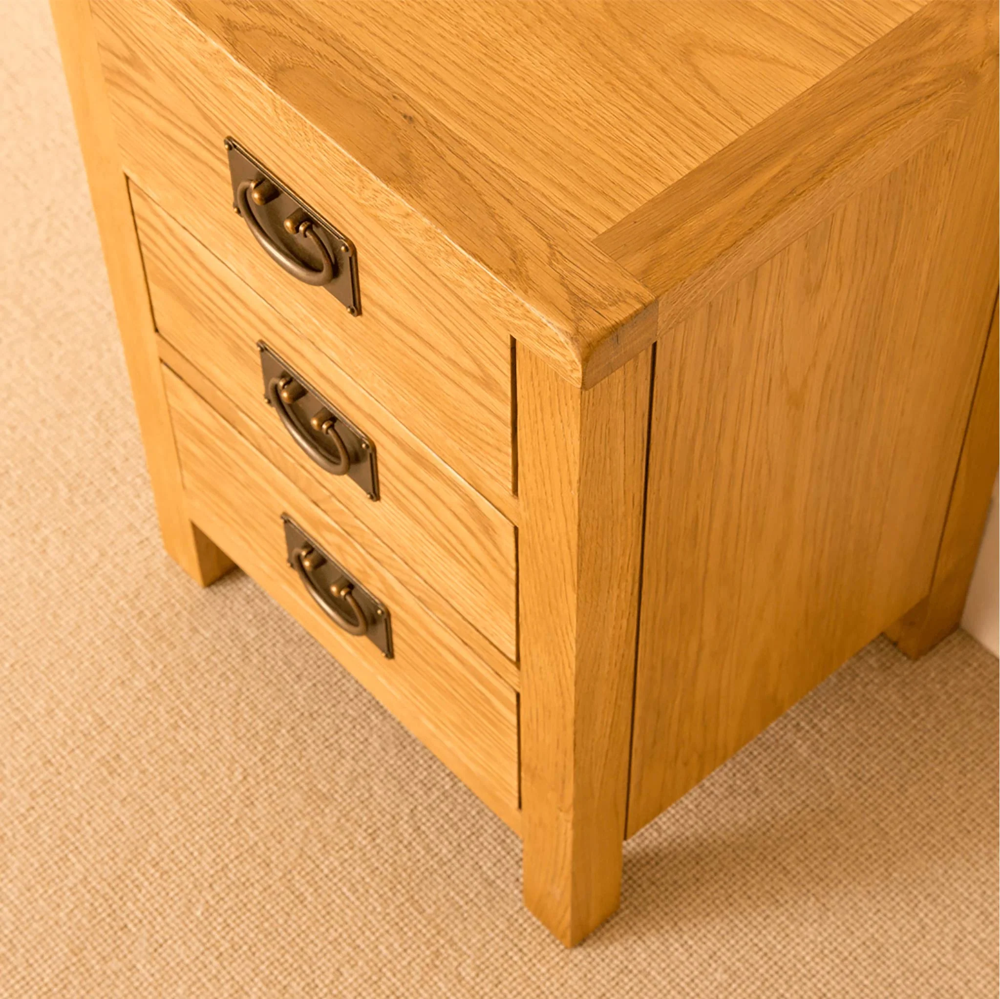 Lanner Oak Bedside Table - Image 7