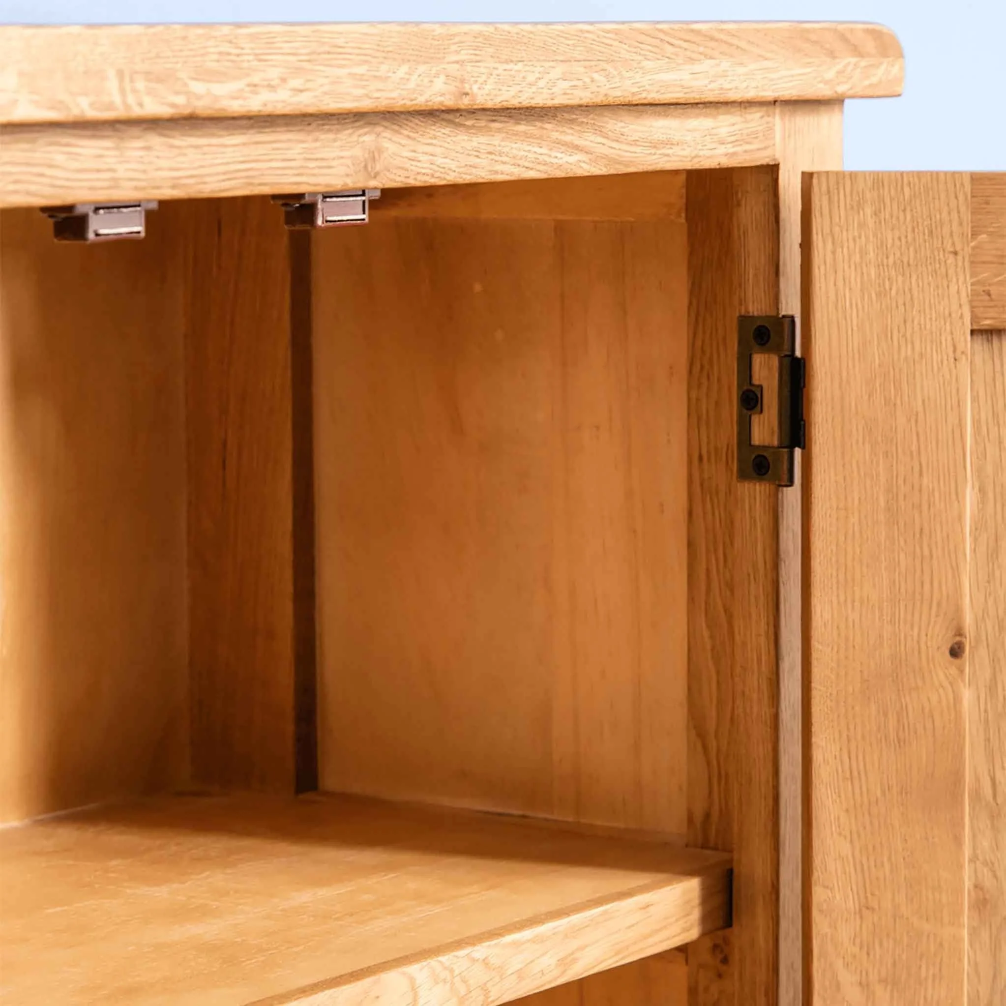 Surrey Oak Small Cupboard - Image 18