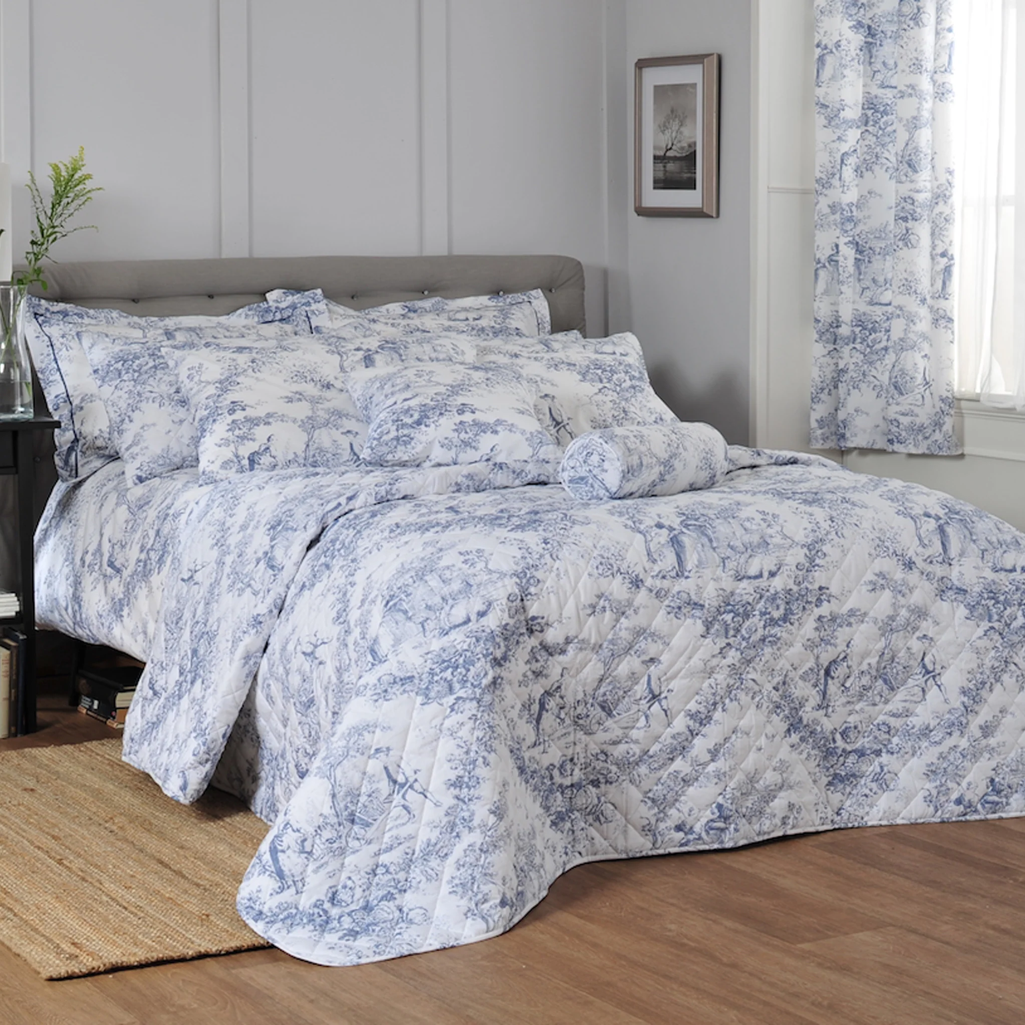 Toile de Jouy Bedspread - Image 5